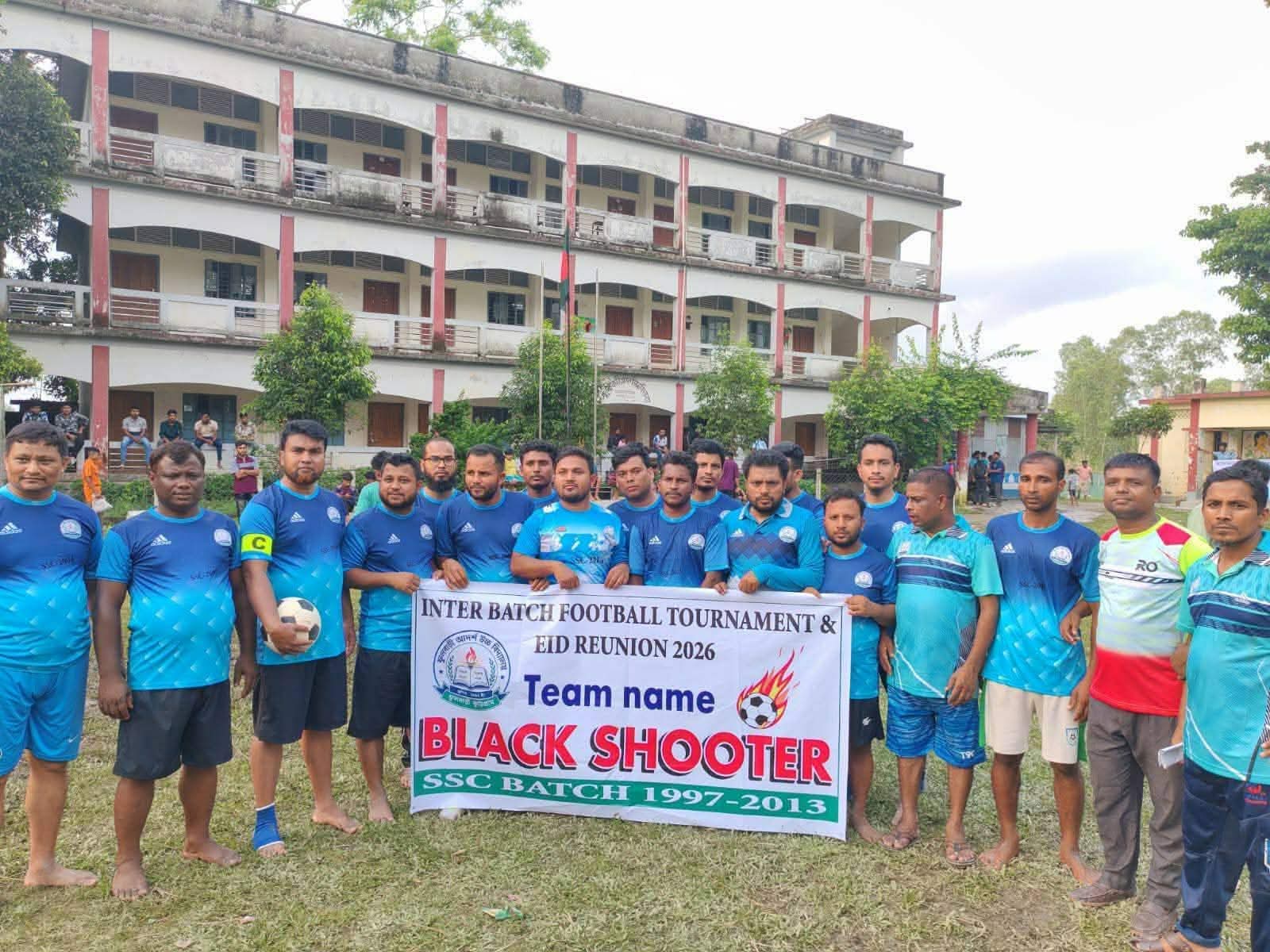 ফুলবাড়ী আদর্শ উচ্চ বিদ্যালয়ে প্রাক্তন শিক্ষার্থীদের ব্যাচভিত্তিক ফুটবল টুর্নামেন্টে