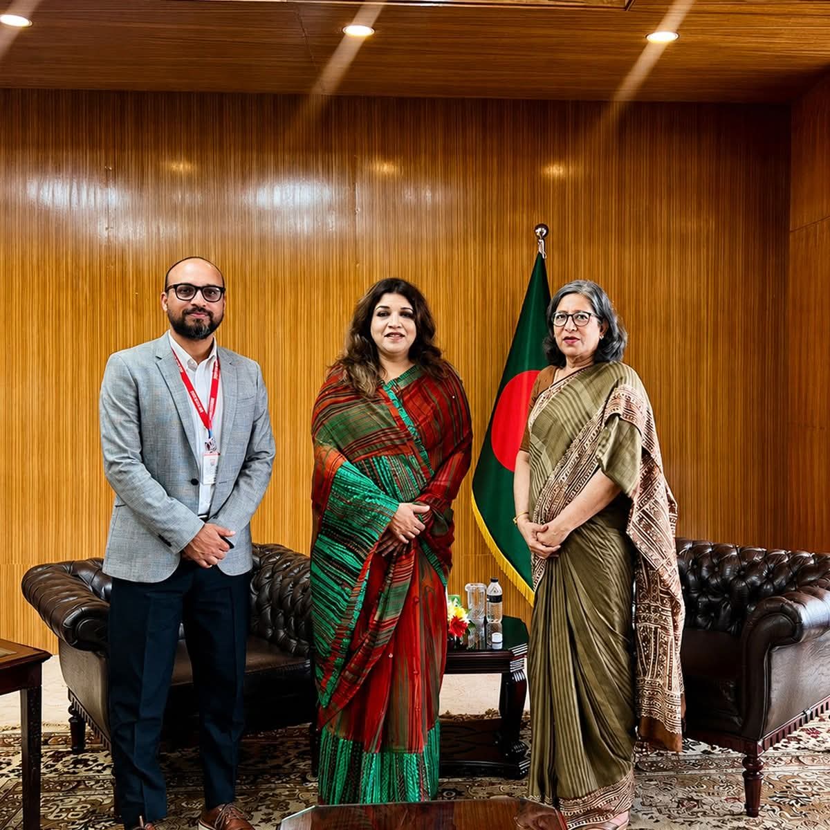 জলবায়ু পরিবর্তনের প্রভাবে পানি নিরাপত্তা ও সহনশীলতা জোরদারে পররাষ্ট্র প্রতিমন্ত্রীর কাছে নীতিপত্র হস্তান্তর