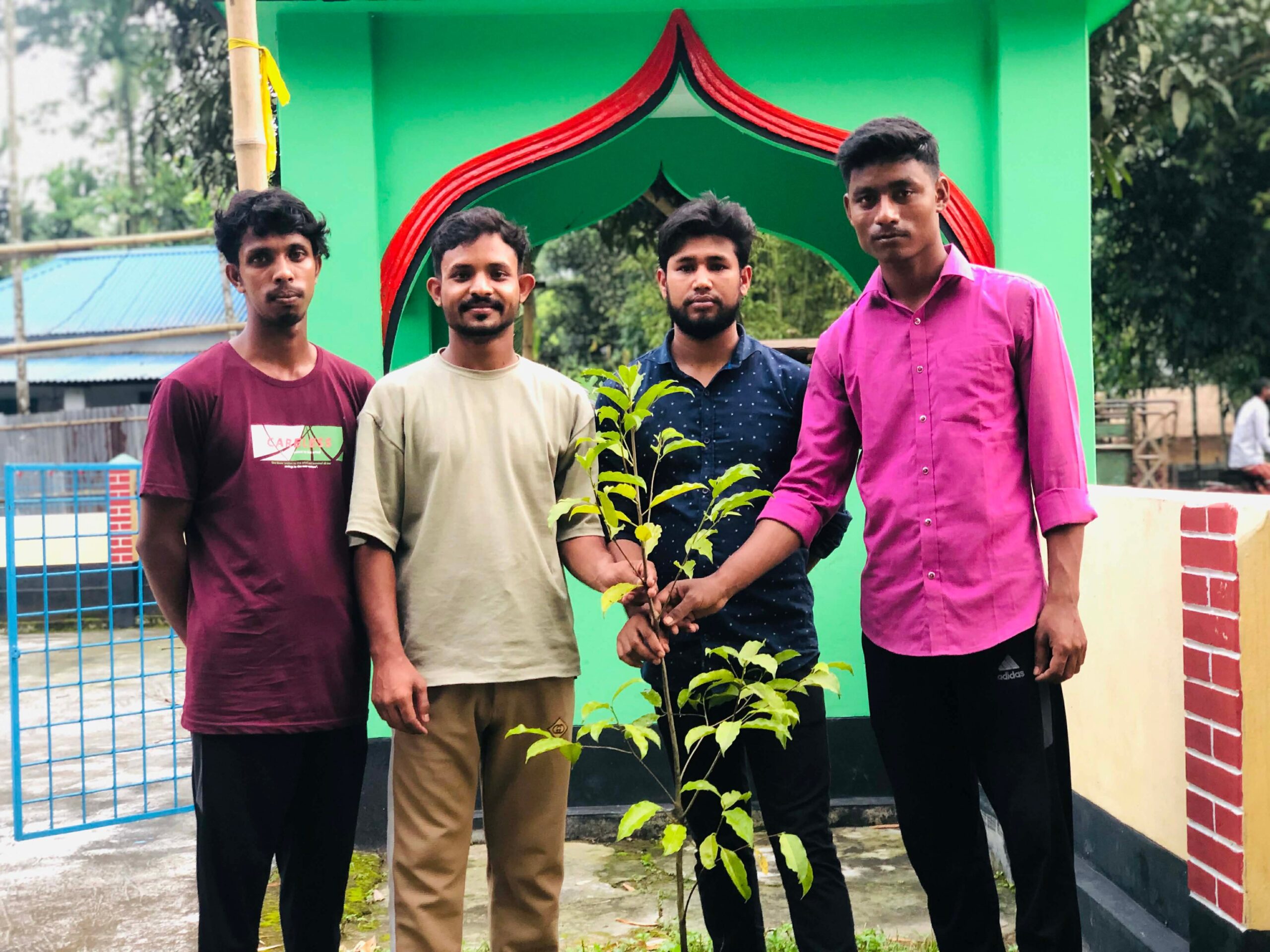 সবুজ কুড়িগ্রাম গড়তে স্টুডেন্ট’স ওয়েলফেয়ার যুব ফাউন্ডেশনের উদ্যোগ