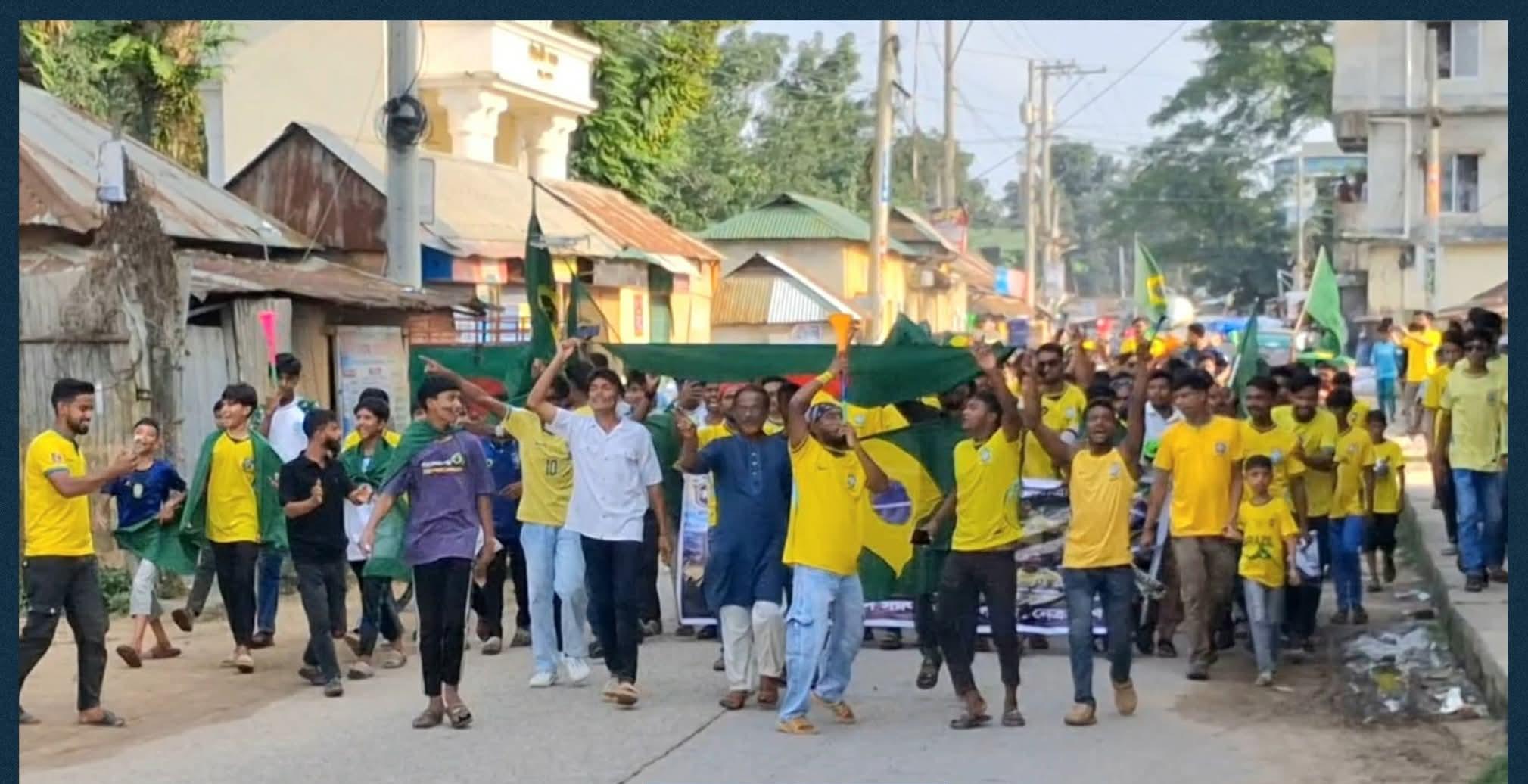 প্রথম ম্যাচকে স্বাগতম জানিয়ে দুর্গাপুরে ব্রাজিল সমর্থকদের আনন্দ শোভাযাত্রা