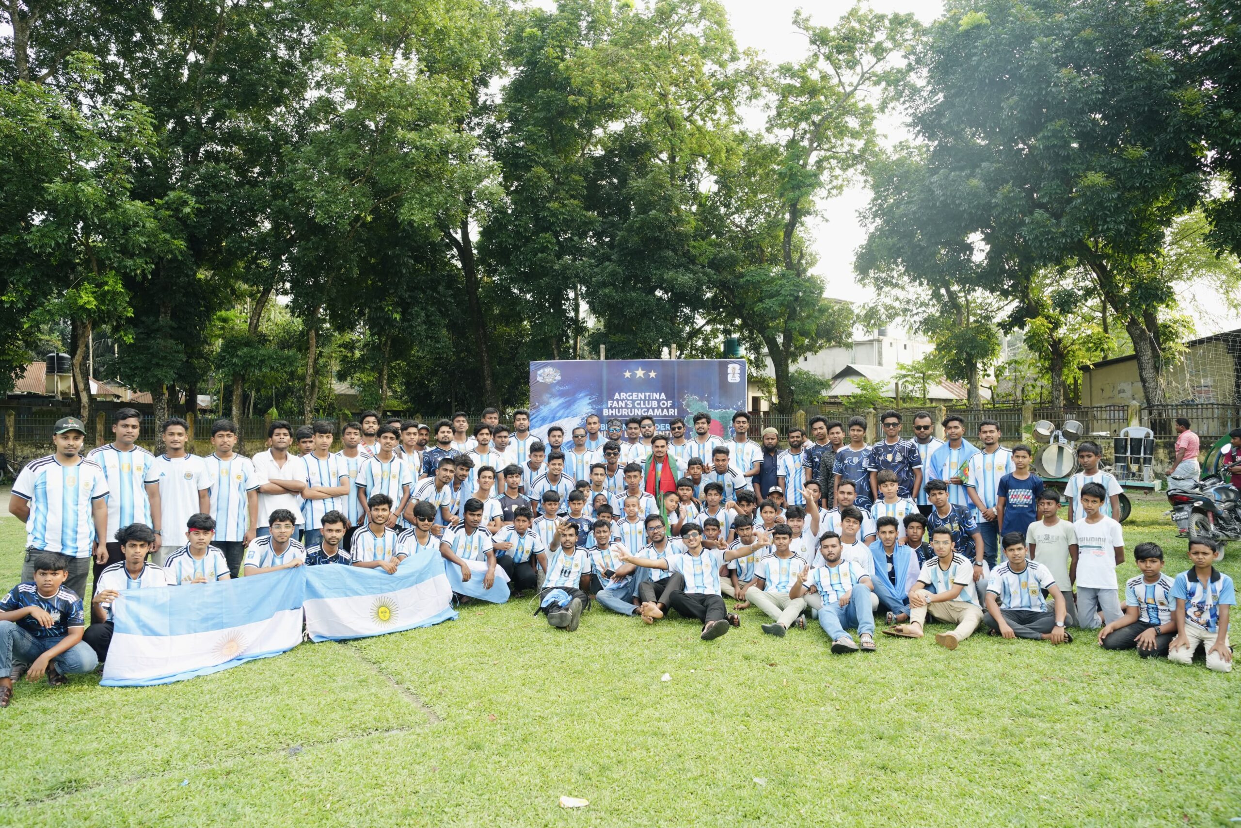 ভূরুঙ্গামারীতে আর্জেন্টিনা ফ্যান্স ক্লাবের বিশাল মিলনমেলা ও আনন্দ র‍্যালি