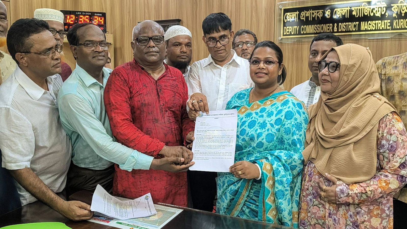 চর বিষয়ক মন্ত্রণালয় ও পৃথক বাজেটের দাবিতে কুড়িগ্রামে পদযাত্রা, প্রধানমন্ত্রীর কাছে স্মারকলিপি