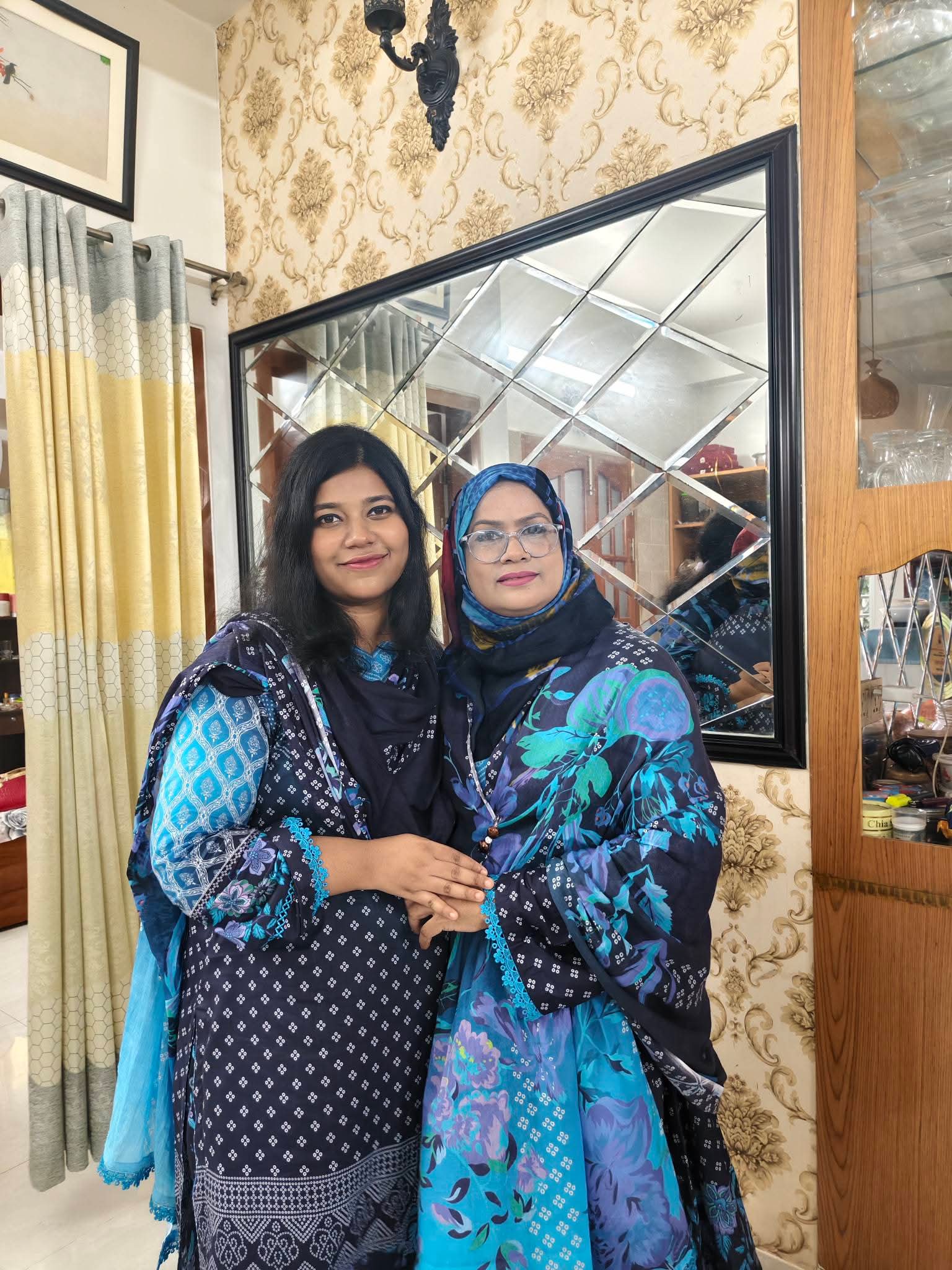 এমবিবিএস পরীক্ষায় উত্তীর্ণ ডাঃ দীপাশা কারনি অভিনন্দন, মানবসেবায় আত্মনিয়োগের প্রত্যাশা মিলি কায়কোবাদের