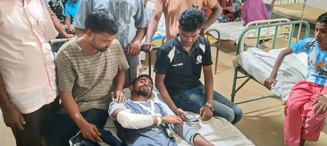 “ফুলবাড়ীর হামলার ঘটনায় ছাত্রদল নেতা আহতের অভিযোগ, সুষ্ঠু তদন্ত ও বিচারের দাবি”