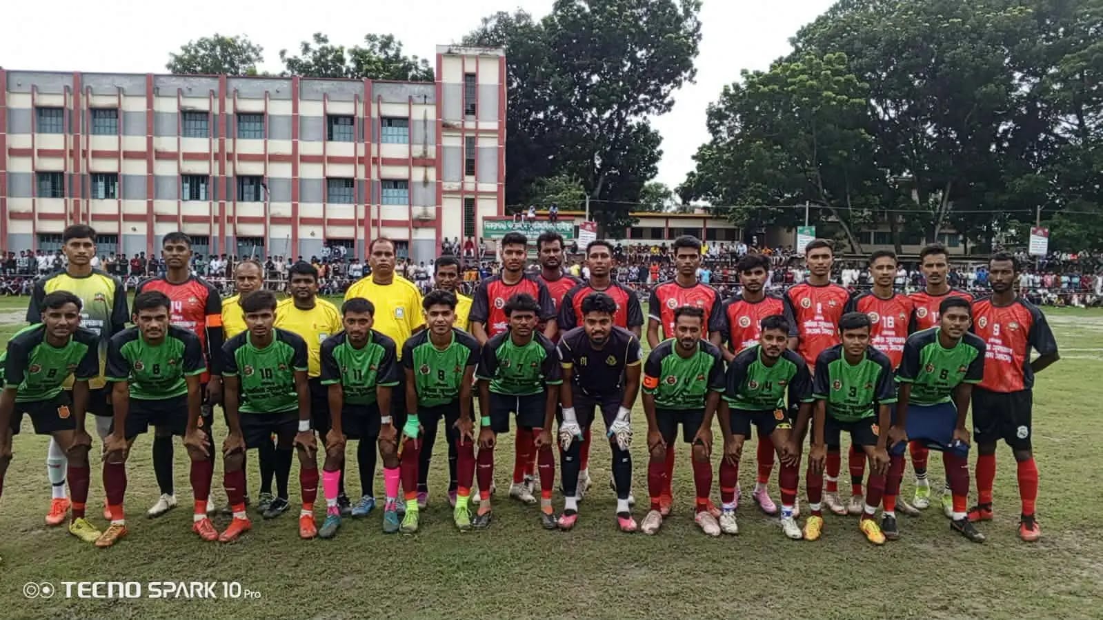 ঝিকরগাছায় শহীদ জিয়া স্মৃতি  ফুটবল টুর্নামেন্টের দ্বিতীয় খেলা অনুষ্ঠিত 