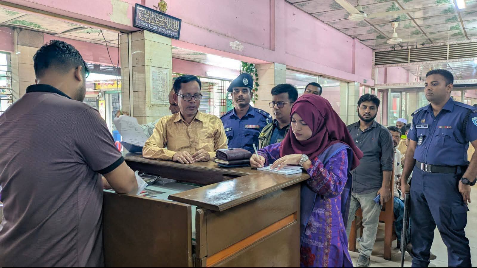 জেলা প্রশাসন কুড়িগ্রামের উদ্যোগে নাগেশ্বরীতে ৩ রেস্টুরেন্টে ভ্রাম্যমাণ আদালতের জরিমানা