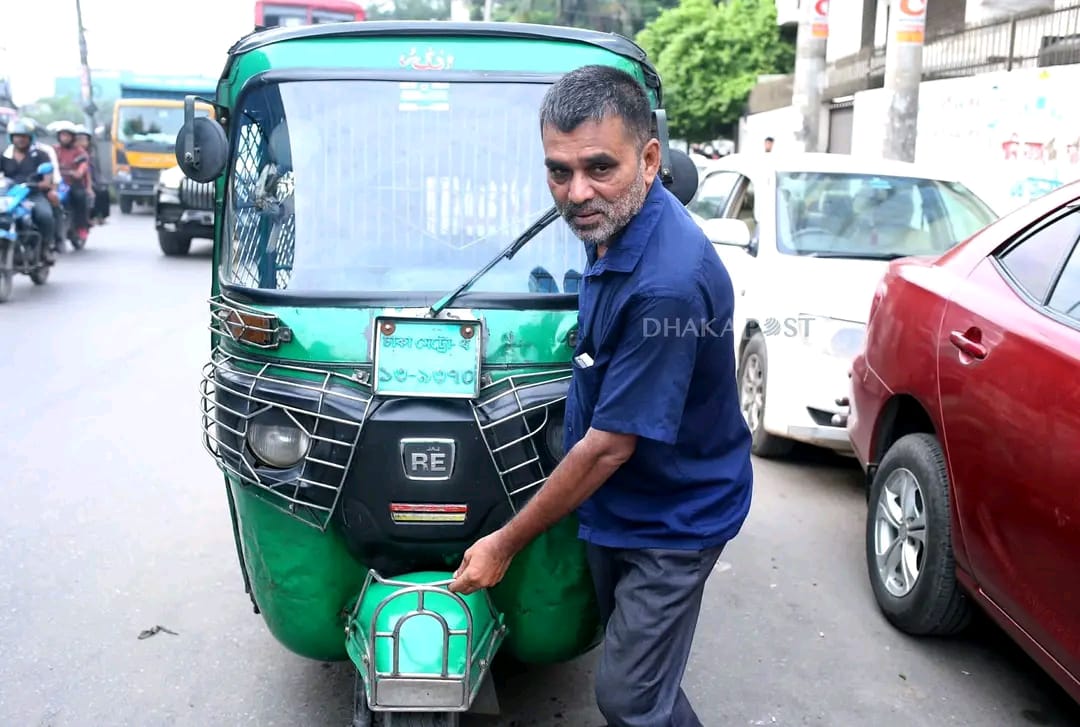 গ্যাস সংকটে দিশেহারা দেশ: মানুষের স্বাভাবিক জীবন ফিরিয়ে আনতে পারবে তো সরকার?