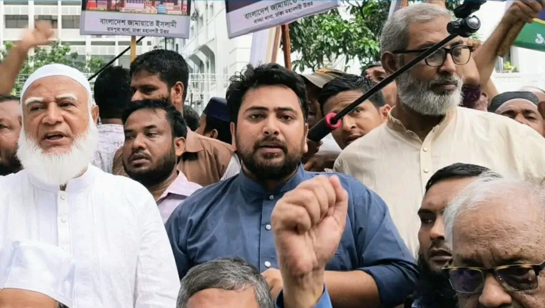 গ্যাসের দাম এক টাকাও বাড়ালে সরকার টিকতে পারবে না: নাহিদ ইসলাম