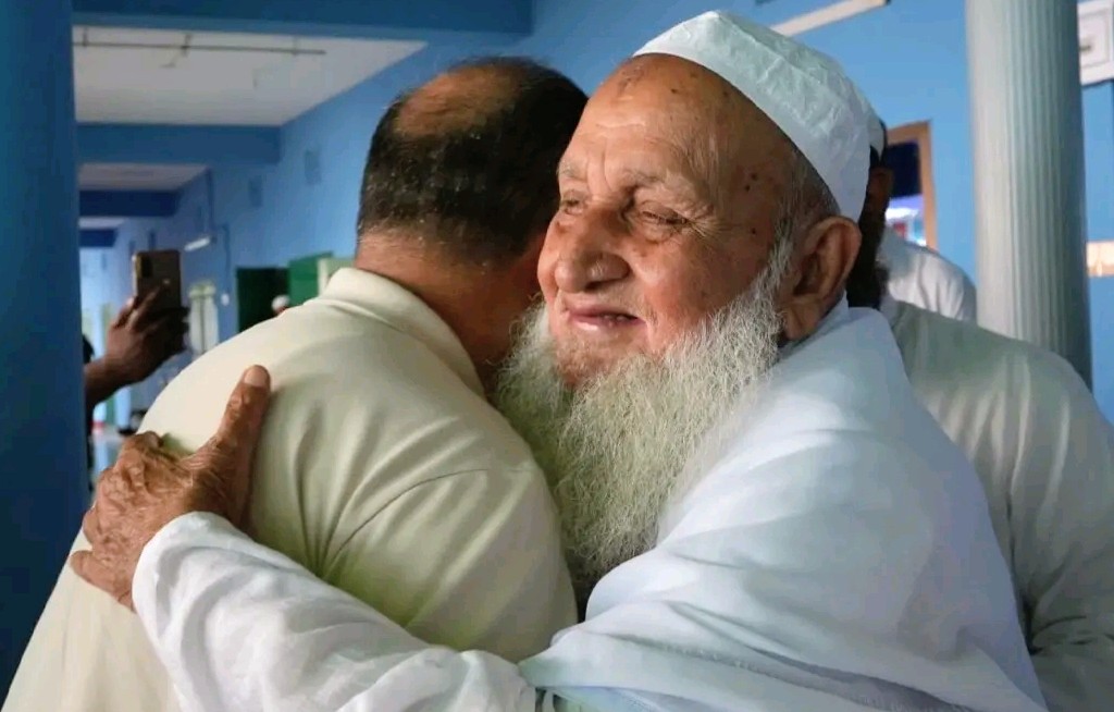 হেফাজত আমিরের সঙ্গে প্রধানমন্ত্রী তারেক রহমান