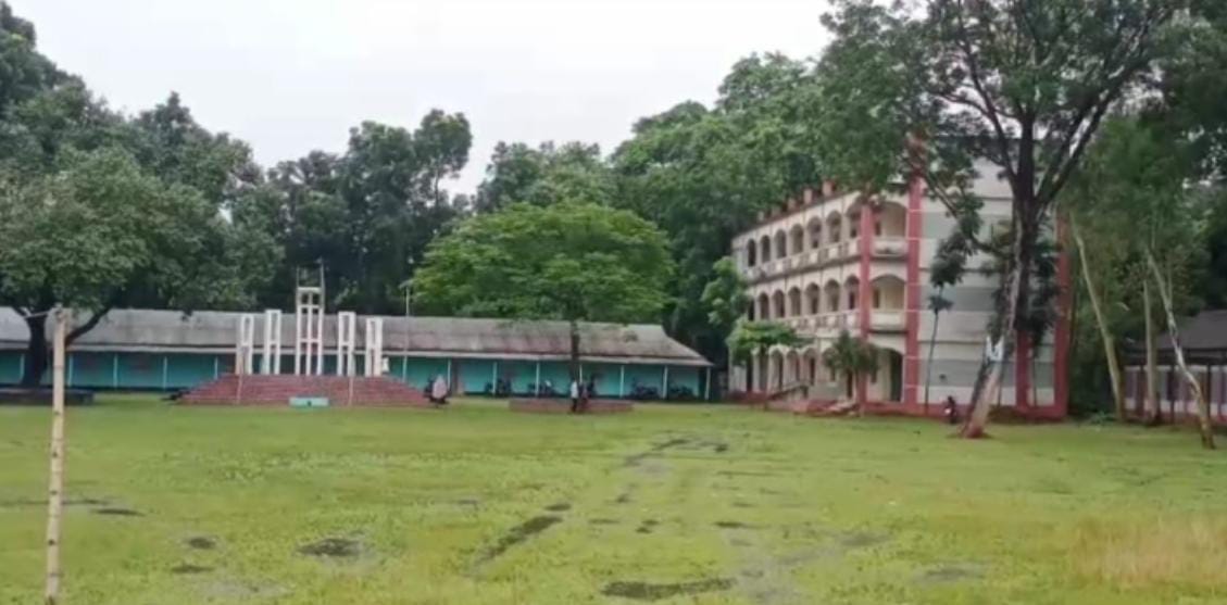 রায়গঞ্জ ডিগ্রি কলেজে নিয়োগে অনিয়ম, অধ্যক্ষের ভাতা স্থগিত
