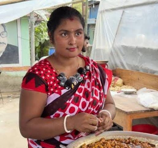মুকসুদপুর উপজেলায় জলিলপাড়ের বৌদির সিঙ্গারা নিয়ে হালাল-হারাম প্রশ্ন