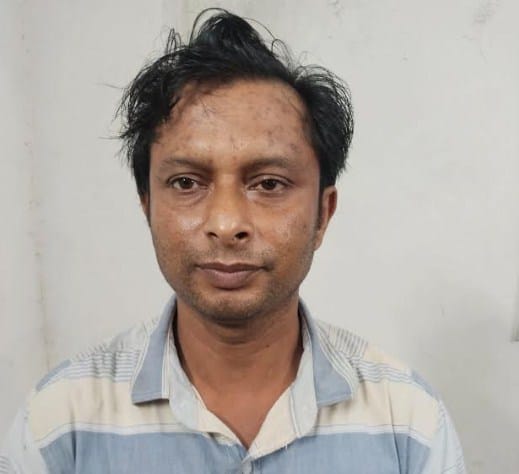 নাগেশ্বরীতে পঞ্চম শ্রেণির ছাত্রীকে ধর্ষণচেষ্টার অভিযোগ, শিক্ষক আটক