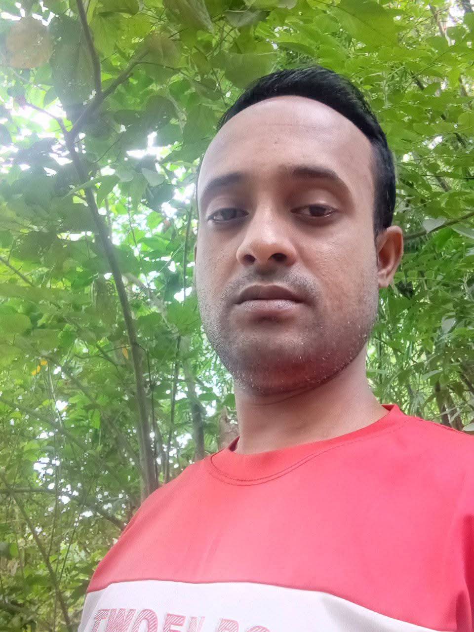 রাজারহাটে ‘বিজ্ঞ আমলী আদাল’তের নোটিশে পলাতক আসামিকে ৩ নভেম্বরের মধ্যে হাজিরের নির্দেশ