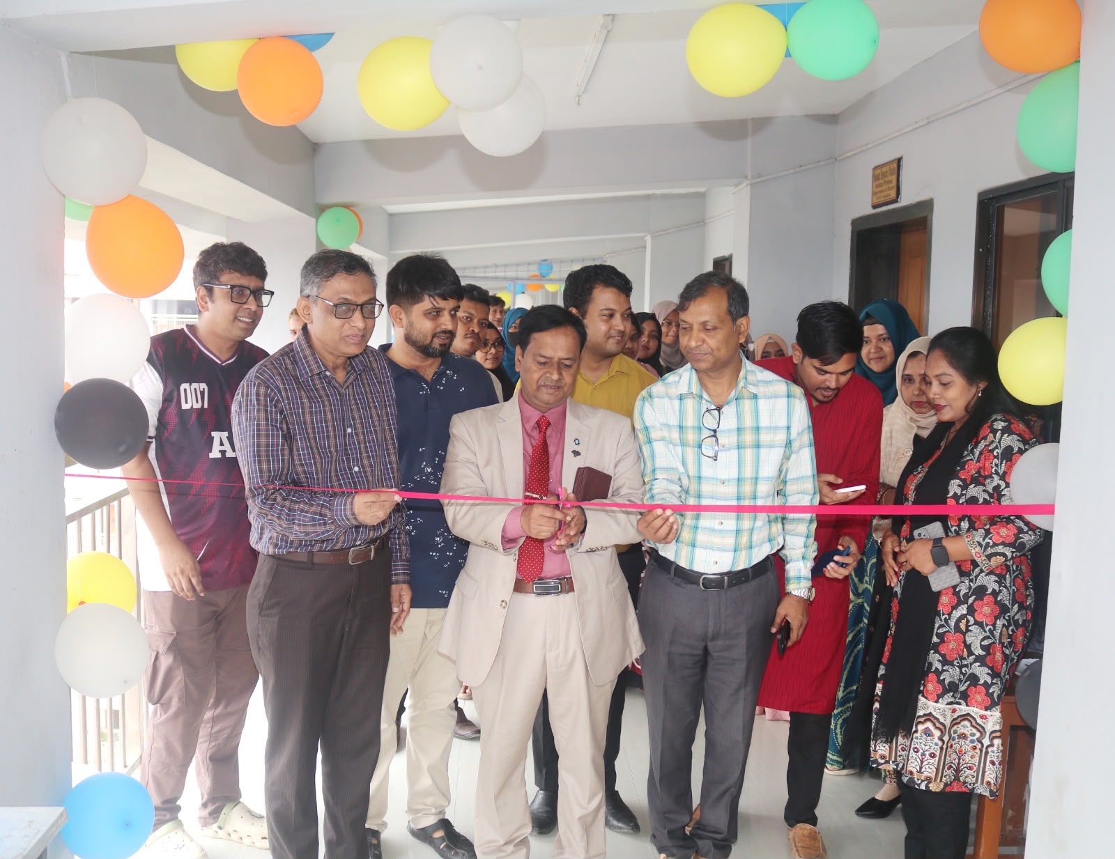 গোপালগঞ্জ বিজ্ঞান ও প্রযুক্তি বিশ্ববিদ্যালয়ে উদ্ভিদবিজ্ঞান বিভাগের অত্যাধুনিক গবেষণাগার উদ্বোধন