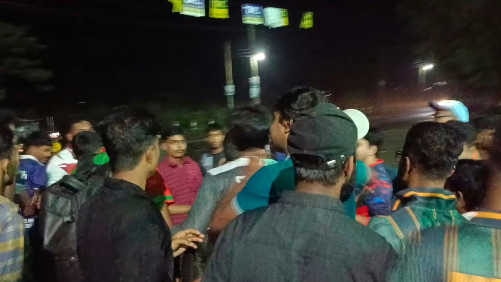 গোপালগঞ্জ বিজ্ঞান ও প্রযুক্তি বিশ্ববিদ্যালয়ে ঘিরে উত্তেজনা, দুই শিক্ষার্থীকে মারধর